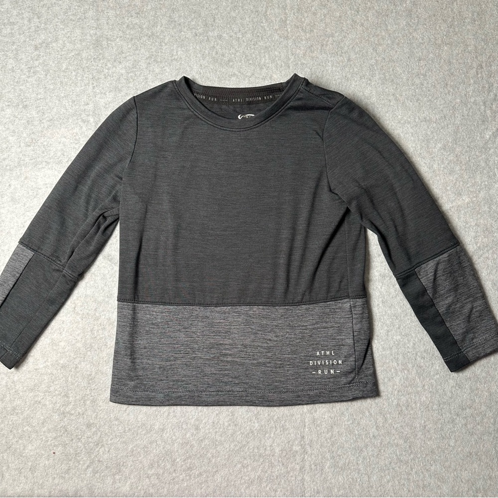 Kids Athletic Works Charcoal Long Sleeve Tee‎